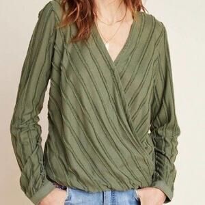 ANTHROPOLOGIE Maeve Audre Textured Top Size M Olive Green Surplice
